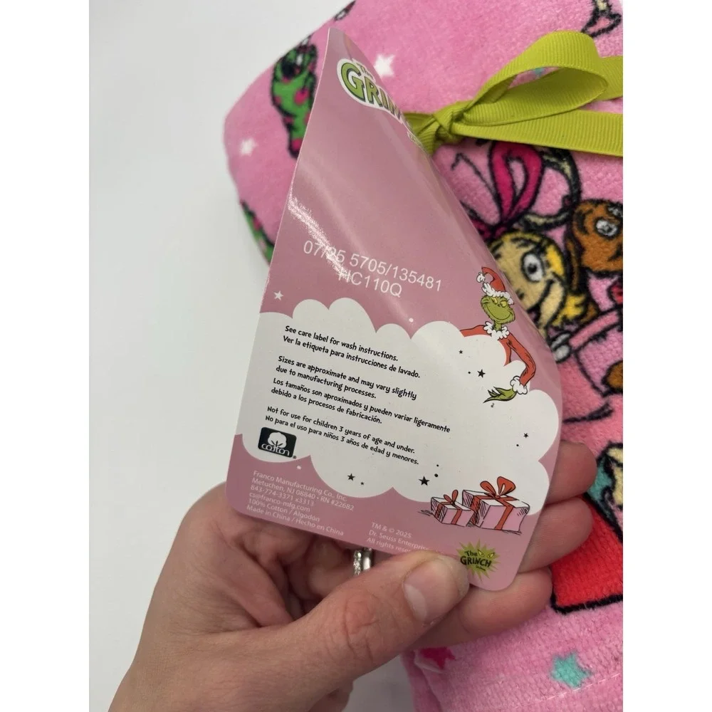Dr‎ Seuss The Grinch Pink Christmas Hand Towels Cotton Cindy Lou Max NWT